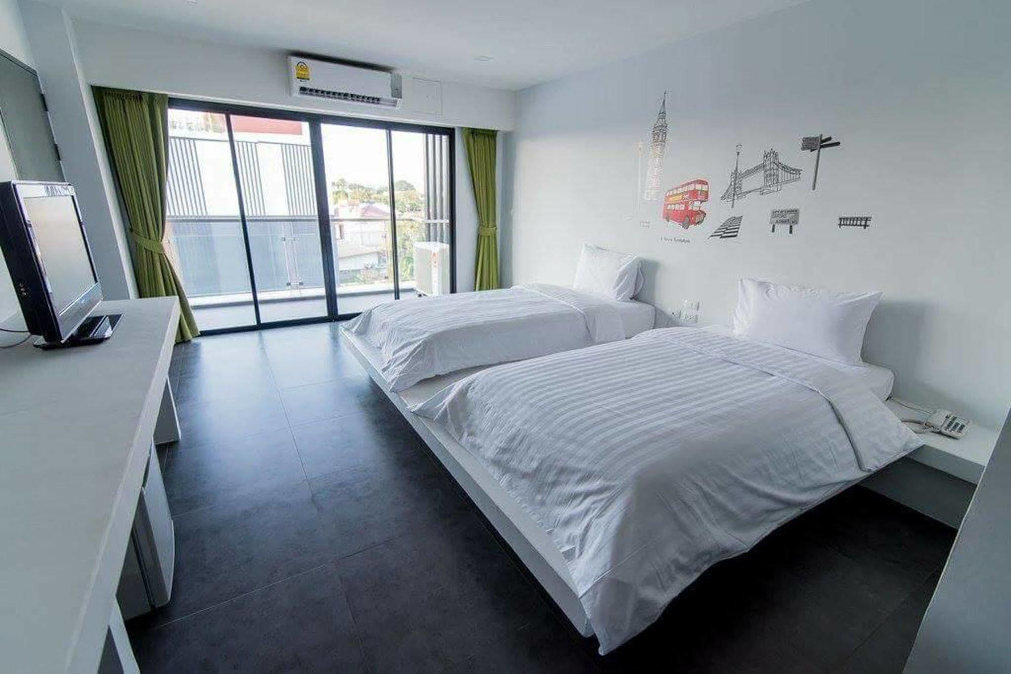พาณิต้า เฮาส์ Hotel ชลบุรี ภายนอก รูปภาพ