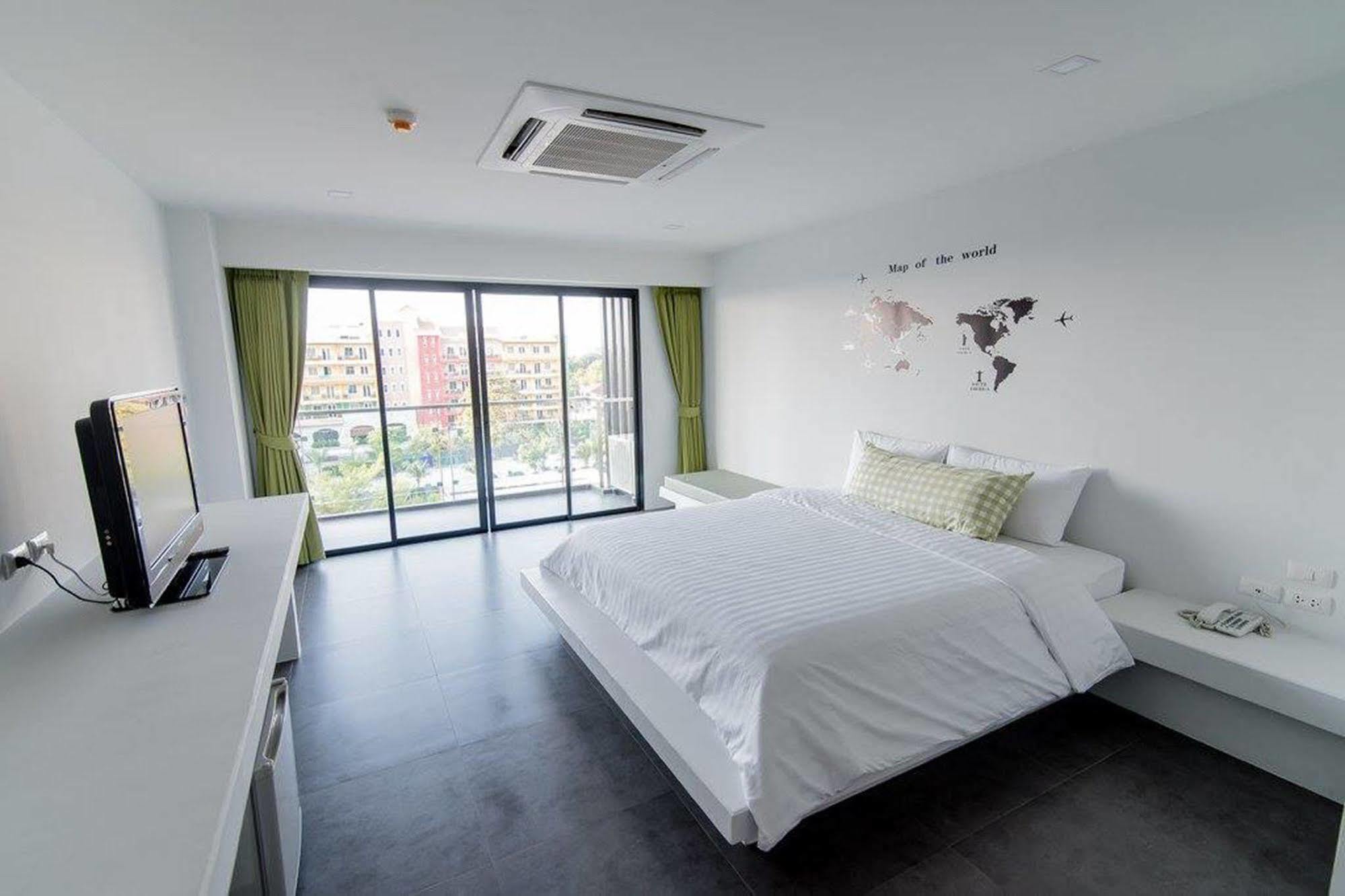 พาณิต้า เฮาส์ Hotel ชลบุรี ภายนอก รูปภาพ